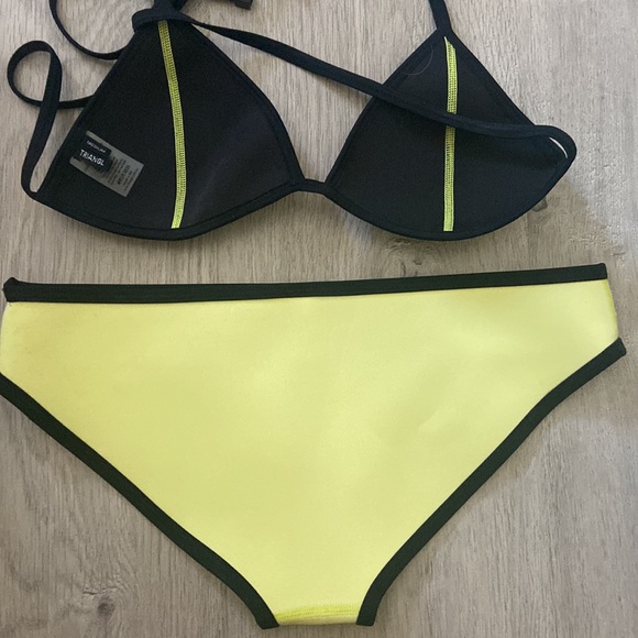 Triangl Swimwear Two Piece Bikini - Picture 4 of 5